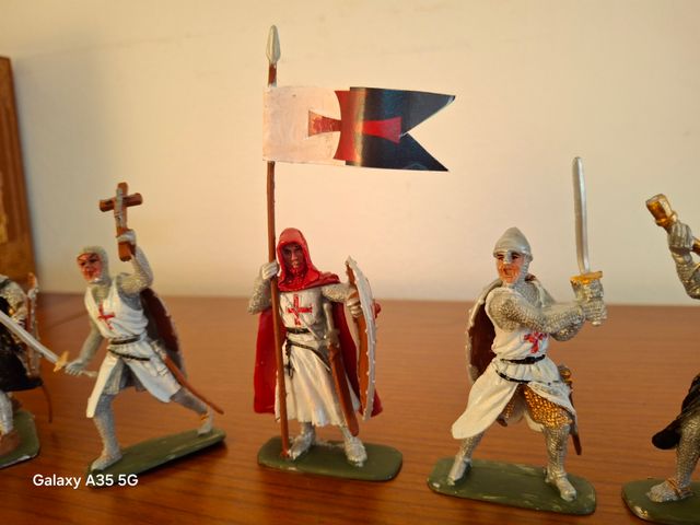 SOLDATI DI PLASTICA, TEMPLARI BMC Come nuovi