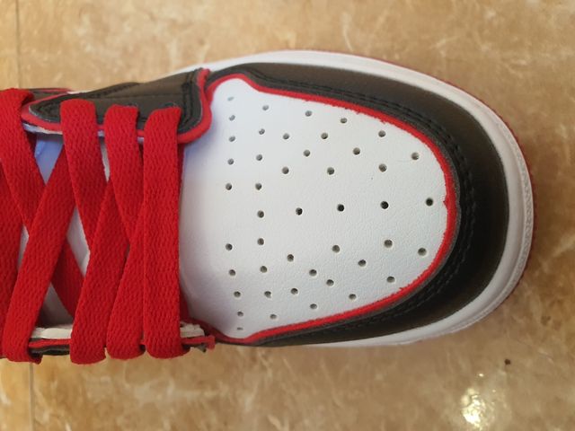 Zapatillas Jordan Bloodline - rojas y negras