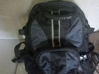 Mochila senderismo 30L - Negra/Azul