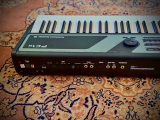 Teclado Kurzweil PC1X