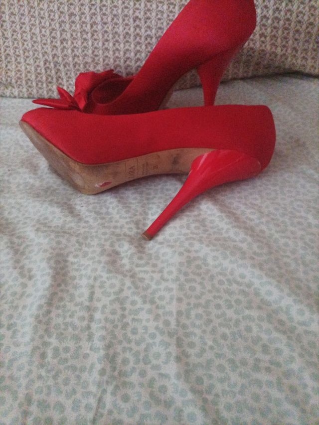 Zapatos rojos fiesta tacón