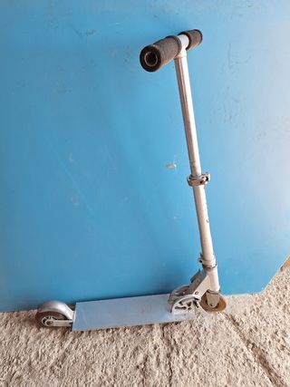 Patinete metálico infantil