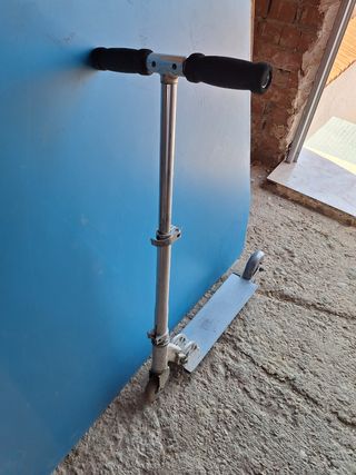 Patinete metálico infantil