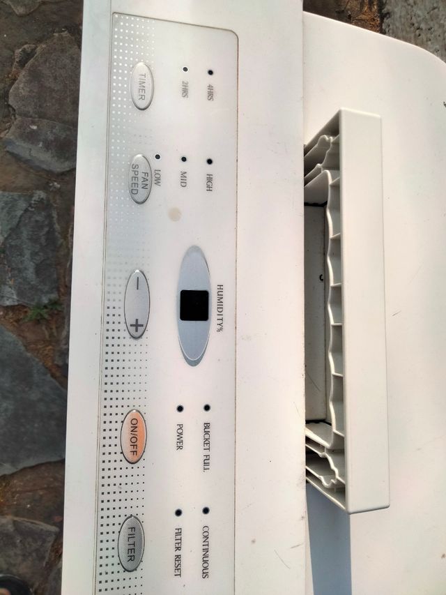 Deshumidificador Delitsu blanco