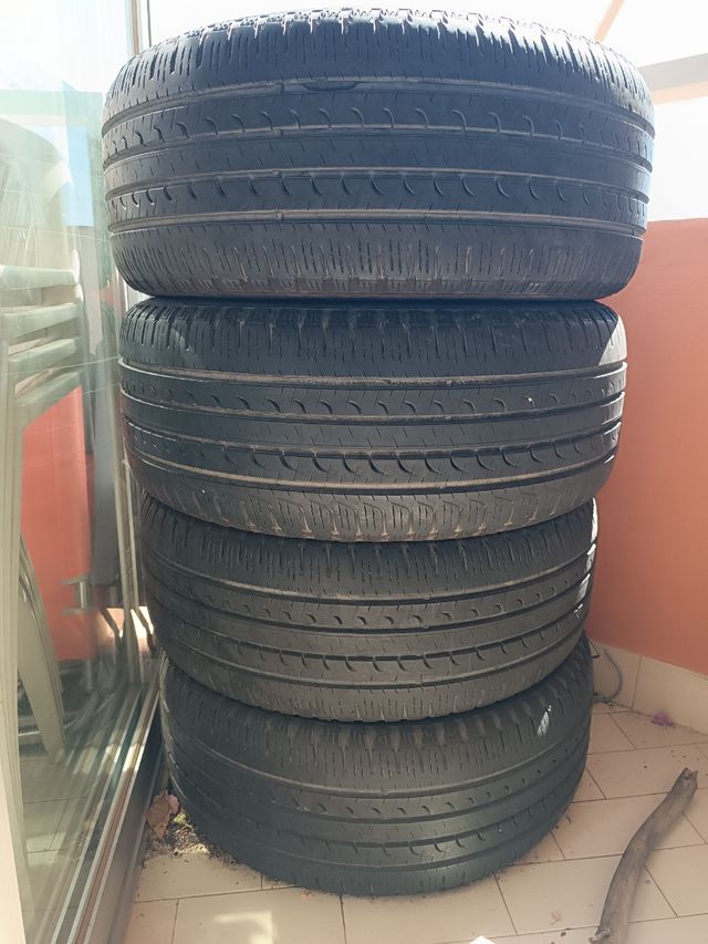 4 Neumáticos SUV 235/55 R17 - 7mm