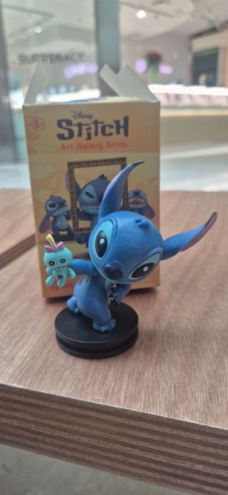 Statuetta Stitch Art Gallery
