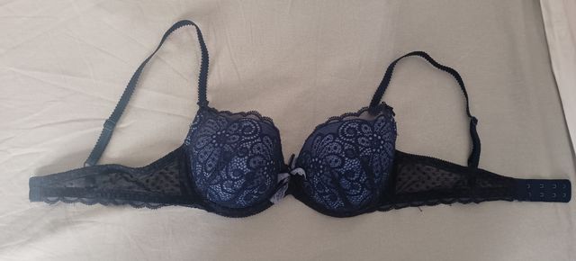 Sujetador encaje azul - morado talla 95B.