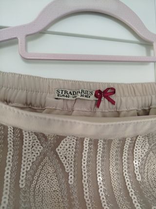 Mini Falda Stradivarius Beige con lentejuelas