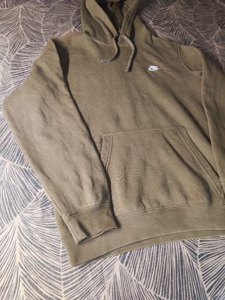 Felpa Nike verde con cappuccio