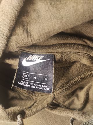 Felpa Nike verde con cappuccio