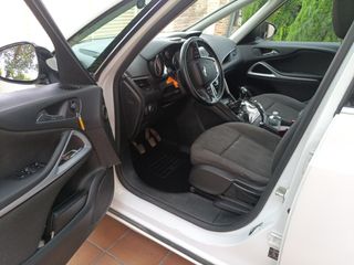 Opel Zafira Tourer 2012