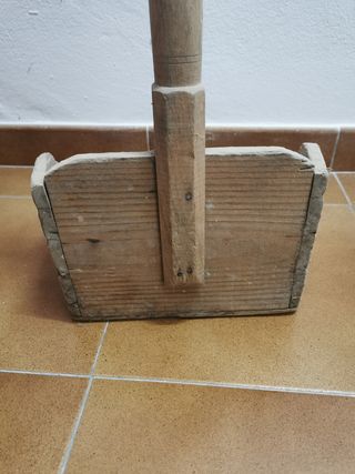 Recogedor madera antiguo