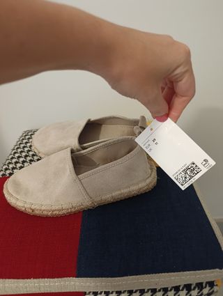 Zapatillas esparto H&M niño beige talla 29
