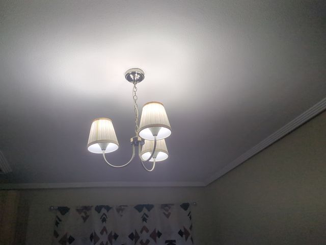 Lámpara 3 luces -blanca y plata