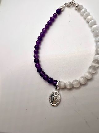 Pulsera plata & minerales variadas con dijes plata