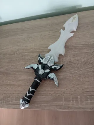 Máscara guerrero-robot