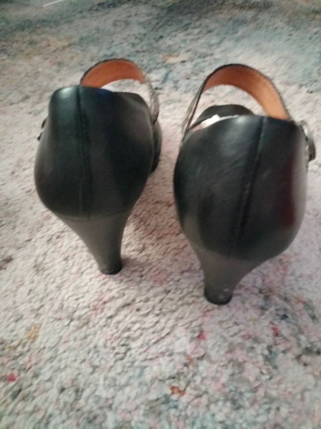 Zapatos Hispanitas negros