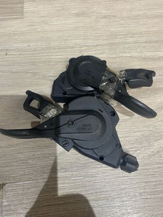 Pulsadores Shimano SL-M610