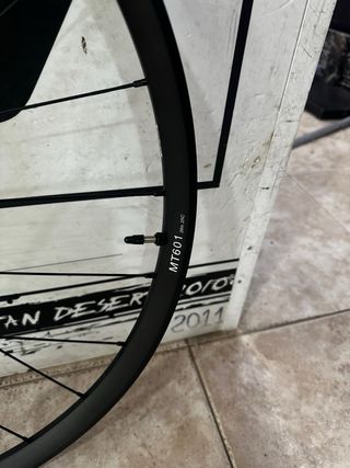 JUEGO DE RUEDAS SHIMANO MT601 MTB
