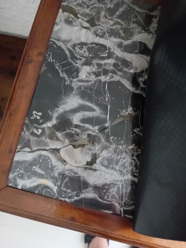 Comodino antico in legno