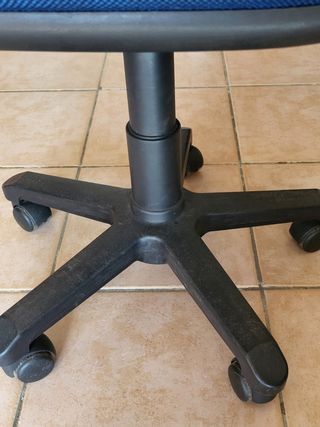 Silla oficina giratoria azul
