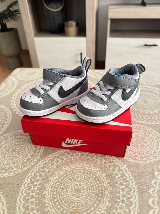 Zapatillas Nike bebé - Gris/Blanco