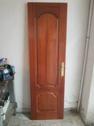 Puerta interior madera maciza