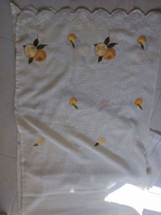 Dos Cortinas cocina - bordado limones