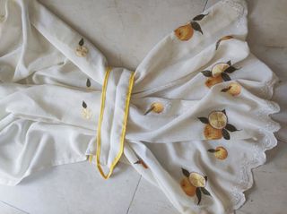 Dos Cortinas cocina - bordado limones