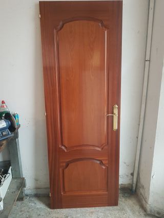 Puerta interior madera maciza dorada