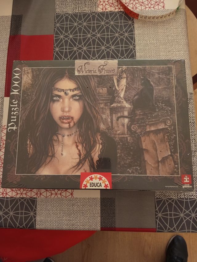 Puzzle 1000 piezas Victoria Frances
