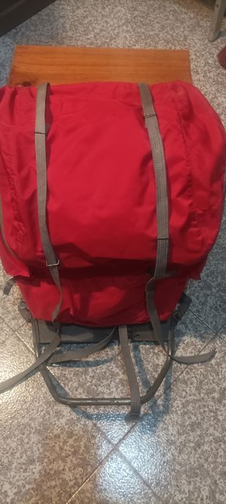 Mochila Camping SERVAL aluminio, y Nylon rojo