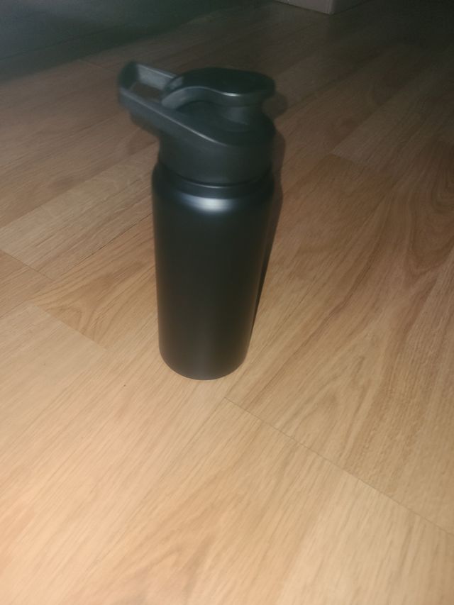 Bottiglia sportiva nera