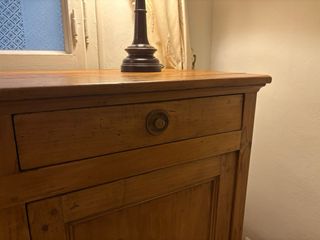 Aparador antiguo francés de madera maciza