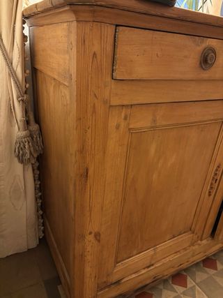 Aparador antiguo francés de madera maciza