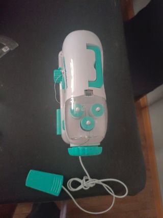 Mini máquina de coser infantil