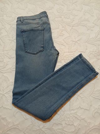 Pantalones vaqueros ajustados