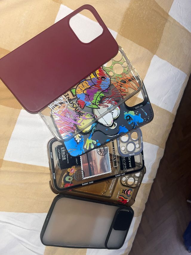 TODAS LAS FUNDAS iPhone 12/13 - 4 unidades