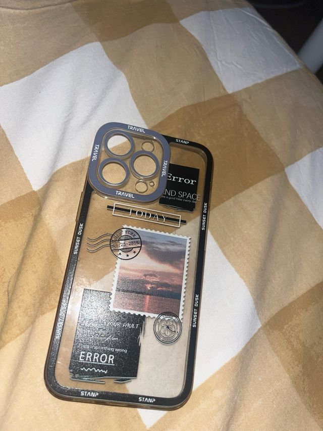 TODAS LAS FUNDAS iPhone 12/13 - 4 unidades