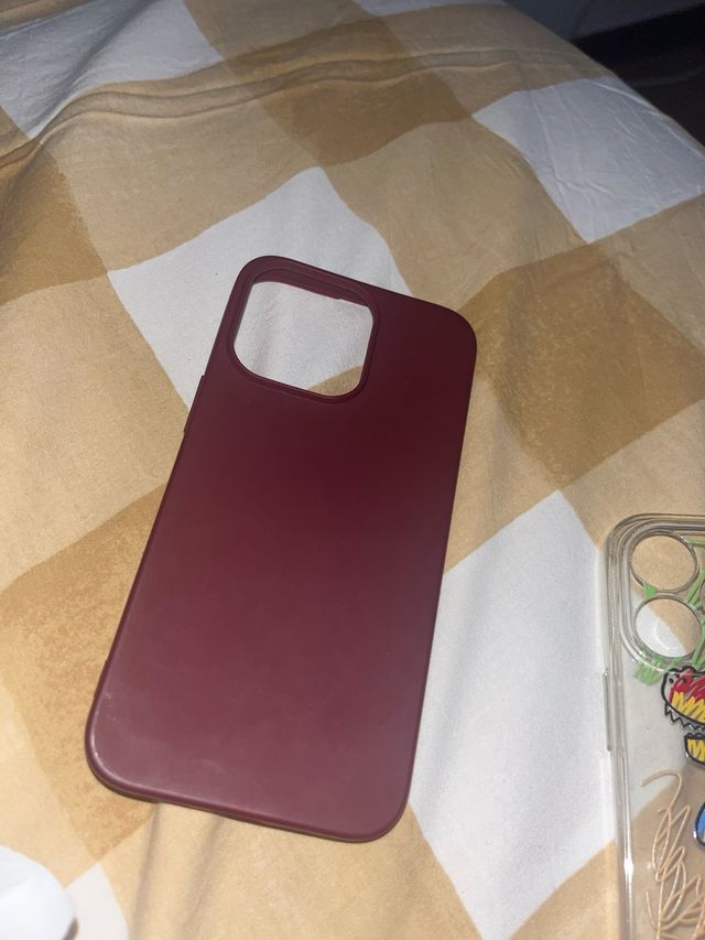 TODAS LAS FUNDAS iPhone 12/13 - 4 unidades