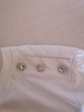 Camiseta Zara blanca c/botones