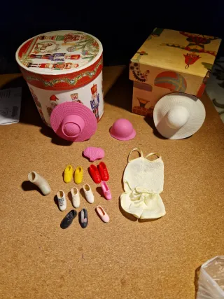 Ropa y accesorios Barbie y Chabel