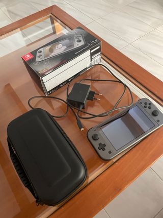 Nintendo Switch Lite - Pokémon