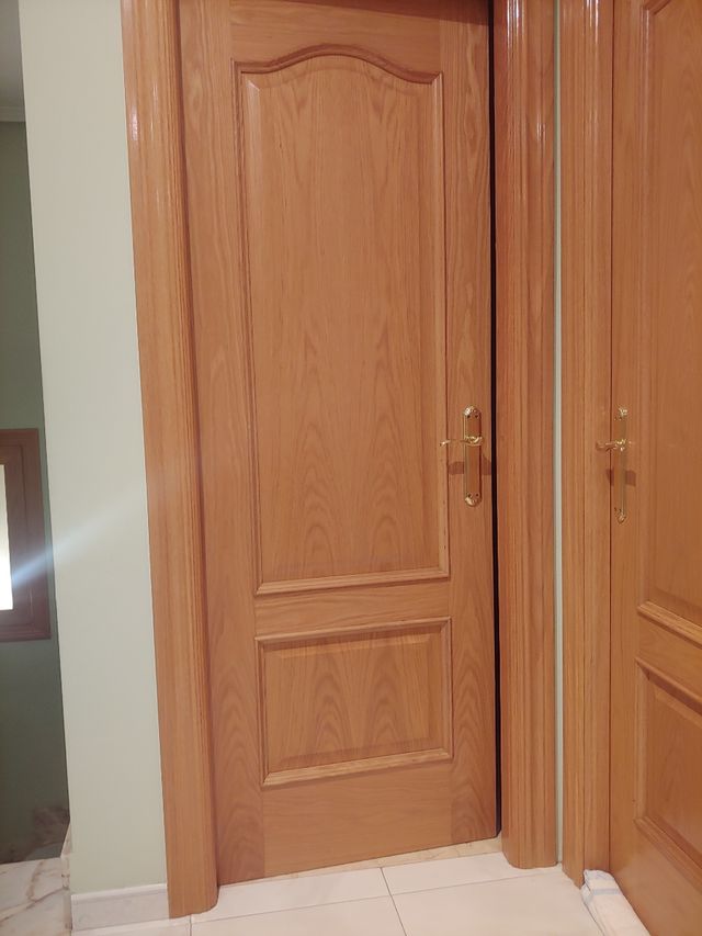 Puerta madera roble maciza