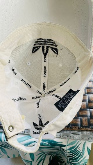 Gorra Adidas blanca