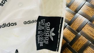 Gorra Adidas blanca