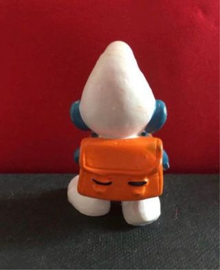 Pitufo escolar con mochila