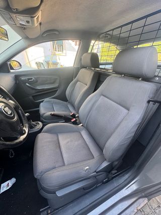 Bancos dianteiros Seat Ibiza 6L