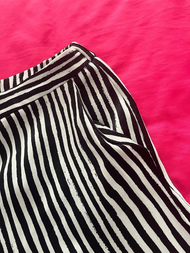 Pantalones rayas blanco-negro de ZARA