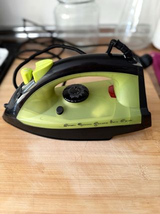 Plancha Vapor Kuiken 2400W - Suela Titanio